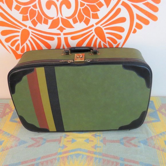 Lark Luggage Other - Vintage 60's Green Carry On Lark Suitcase